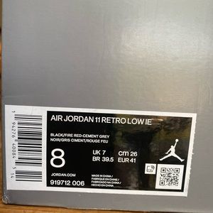 Air Jordan 11 Retro Low IE